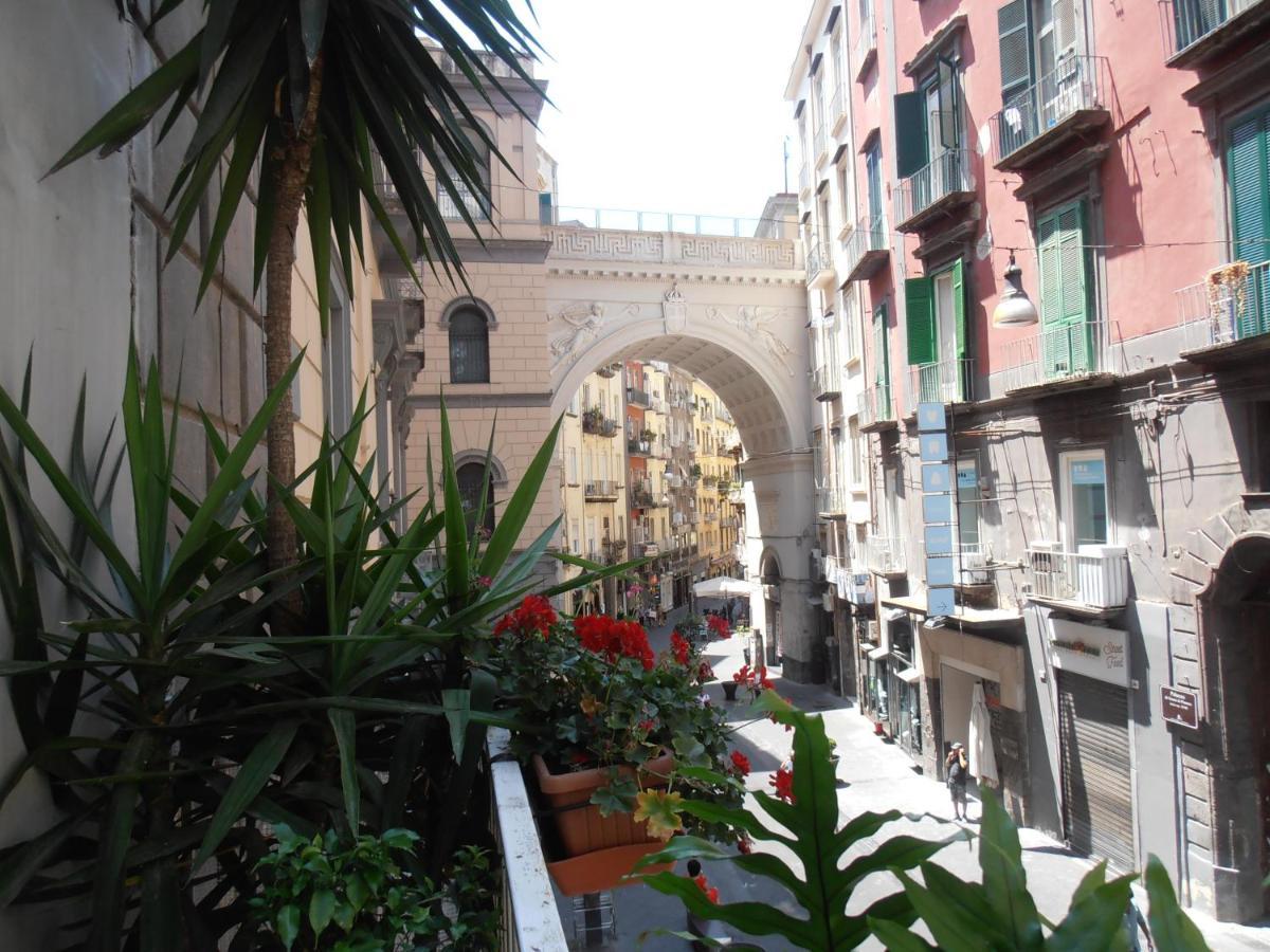 La Residenza Napoli Chiaia Short Let Apartment Superior Via Chiaia 82 외부 사진