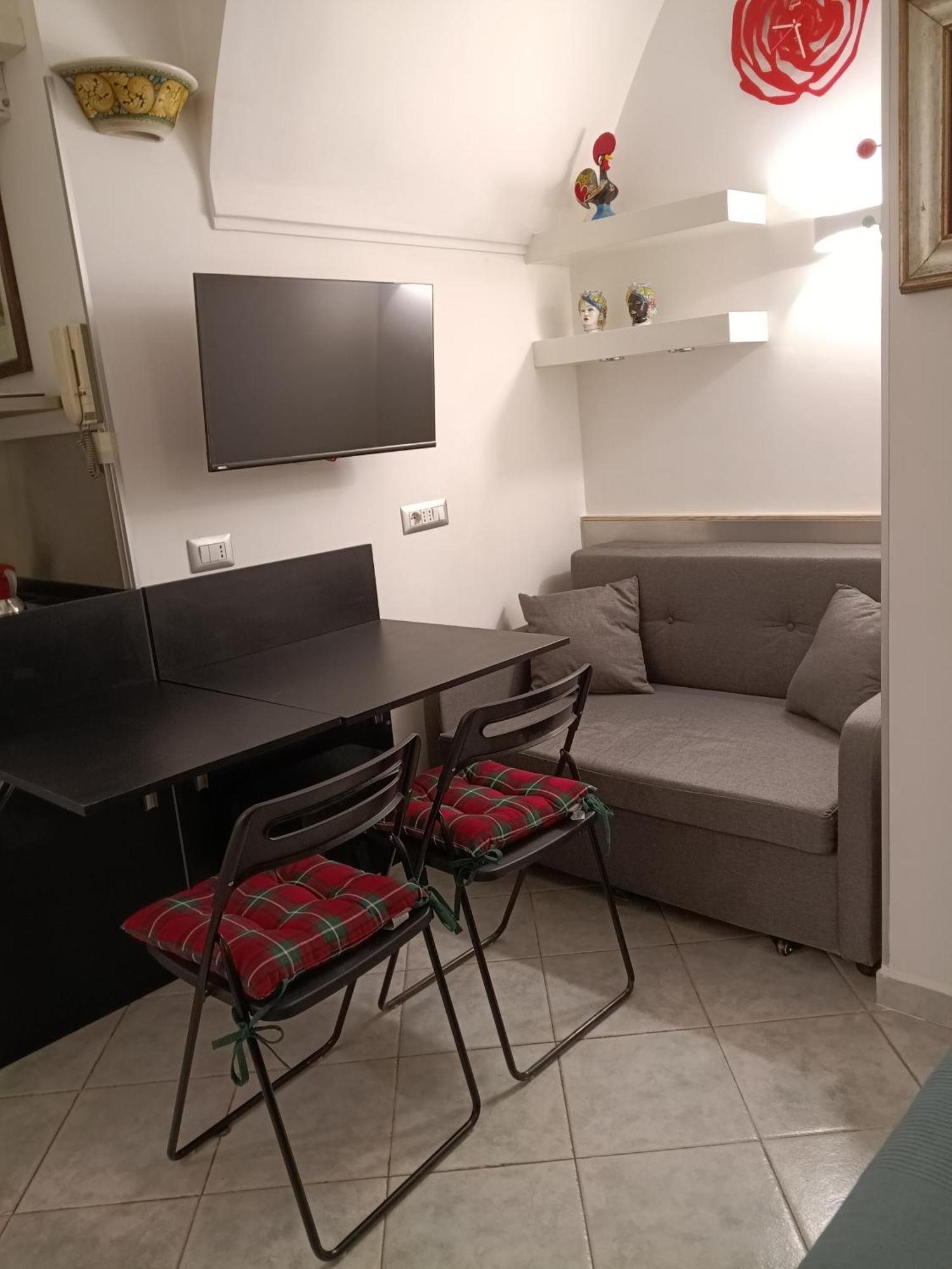 La Residenza Napoli Chiaia Short Let Apartment Superior Via Chiaia 82 외부 사진